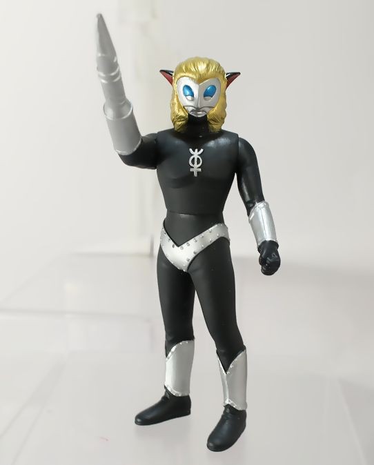 マグマ星人(ブラウン)　円谷コミュニケーションズ　怪獣郷 2025年最新】ウルトラマン 怪獣郷の人気アイテム - メルカリ