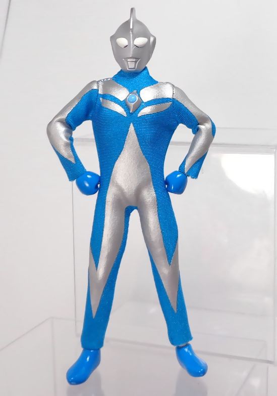 ウルトラマンコスモス ファイティングコスチューム ウルトラマン