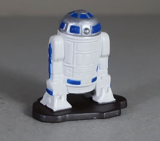 リアルアクションヒーローズ　R2-D2 スターウォーズ Amazon.co.jp: RAH(リアルアクションヒーローズ) R2-D2(1/6