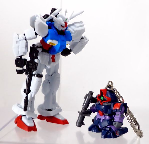 コンビニ愛テム ガンダムシリーズ リファインモビルスーツキーホルダー MS-09F ドム・トローペン : DXセイバーベース