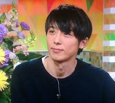 高橋一生は5人の異父兄弟を支えていた 複雑な家庭環境が演技に活きて実力俳優として一気にブレイク 芸能人のゴシップ日記