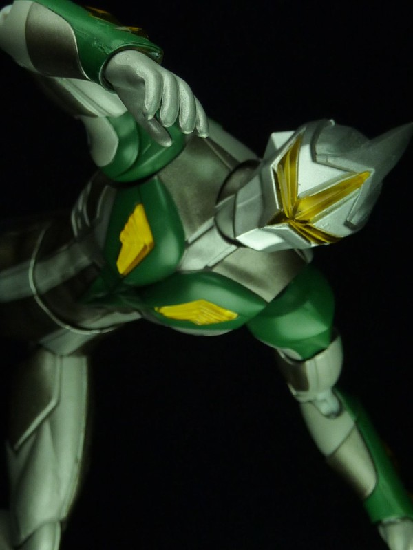 Amazon.com: Bandai Tamashii Nations Mirror Knight - Ultra