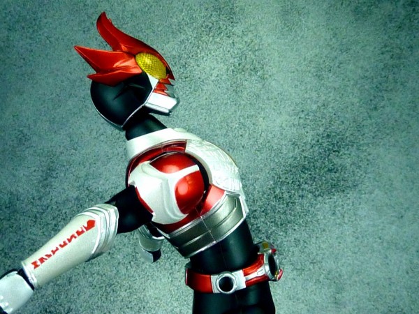S.H.フィギュアーツ 仮面ライダーアギト シャイニングフォーム