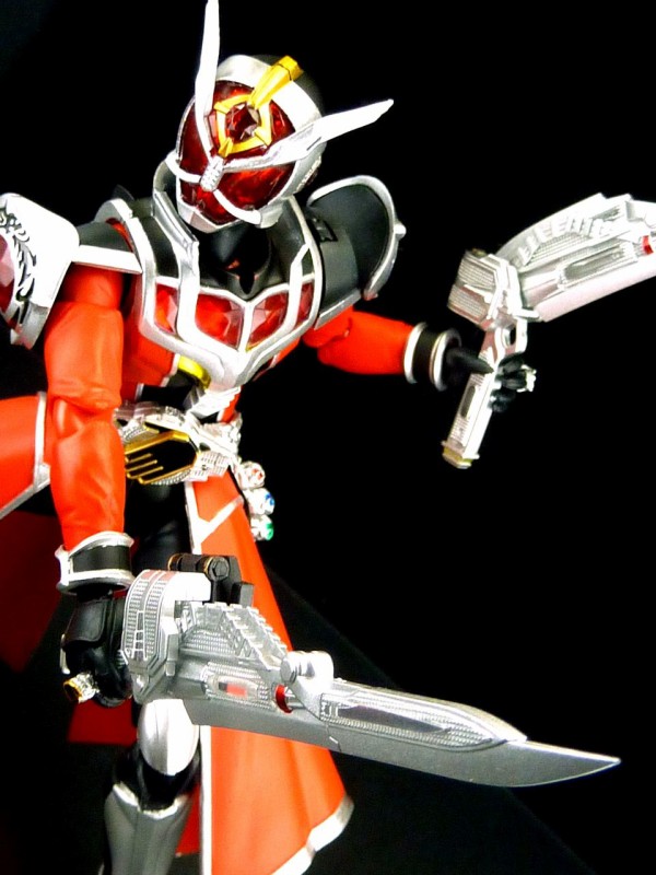 S.H.フィギュアーツ 仮面ライダーウィザード フレイムドラゴン