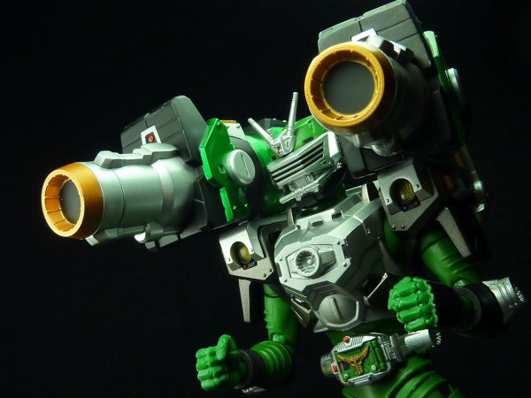 S.H.フィギュアーツ 仮面ライダーゾルダ レビュー : グレスケワールド
