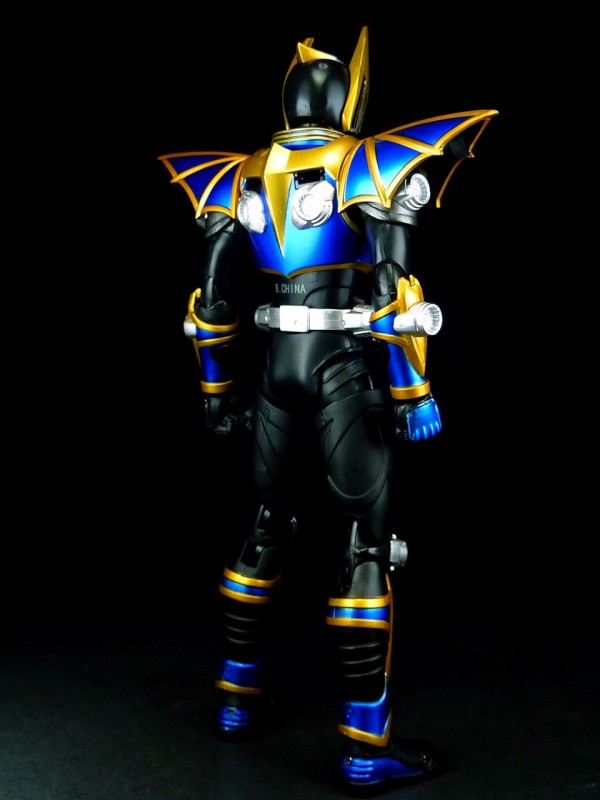 S.H.フィギュアーツ 仮面ライダーナイトサバイブ レビュー