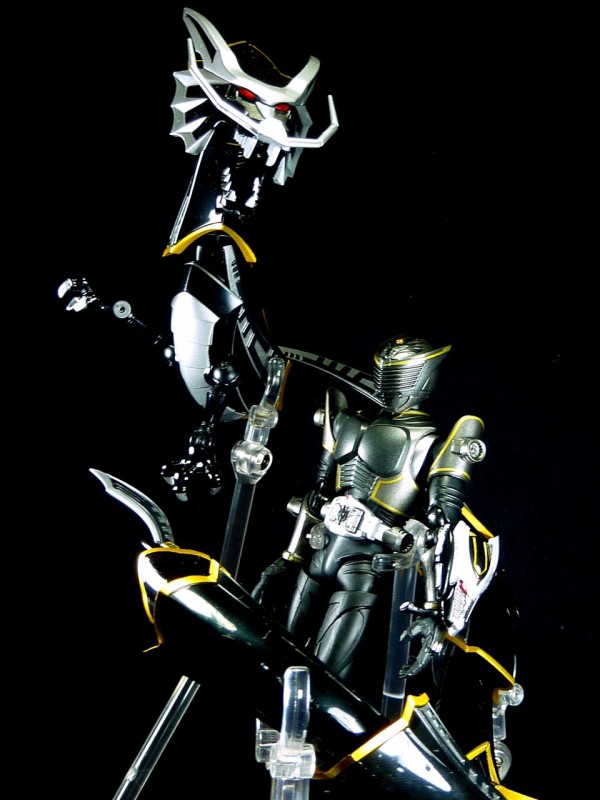 ウ*せ様 S.H.フィギュアーツ 仮面ライダーリュウガ&ドラグブラッカー S.H.フィギュアーツ 仮面ライダーリュウガ＆ドラグブラッカー