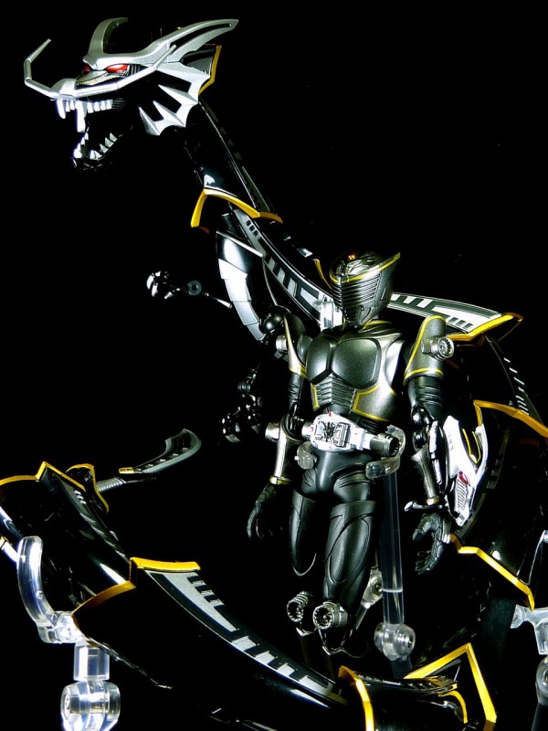 新品未使用S.H.フィギュアーツ 仮面ライダーリュウガ& ドラグブラッカー S.H.フィギュアーツ 仮面ライダーリュウガ＆ドラグブラッカー