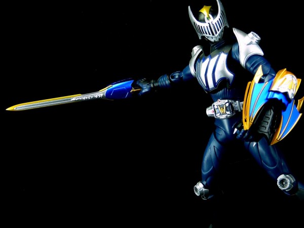S.H.フィギアーツ 仮面ライダーナイトサバイブフィギア　送料無料 S.H.フィギュアーツ 仮面ライダーナイトサバイブ レビュー