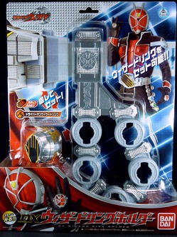 仮面ライダーウィザード　変身ベルト&リング&リングホルダー&フィギュア3体 Amazon.co.jp: 仮面ライダーウィザード DXウィザードリング