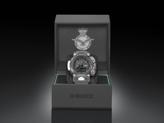 でた！英国空軍公認G-SHOCK！！！グラビティマスター GR-B200RAF