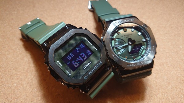 【綺麗】G-SHOCK GM-5600B-3JF 迷彩グリーン電池新品(104) Casio G-Shock GM5600B-3 Men's Chronograph, Quartz Digital Watch