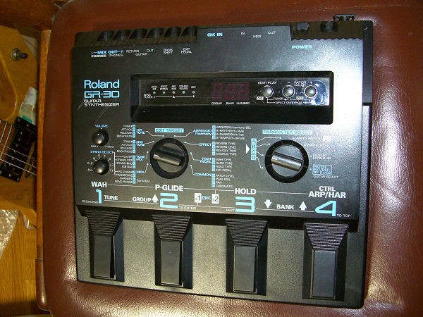 Roland GC-10 & GR-30 ギター・シンセ ワタクシの持ってる Roland GC-10 & GR-30 ギター・シンセ ワタクシの持ってる