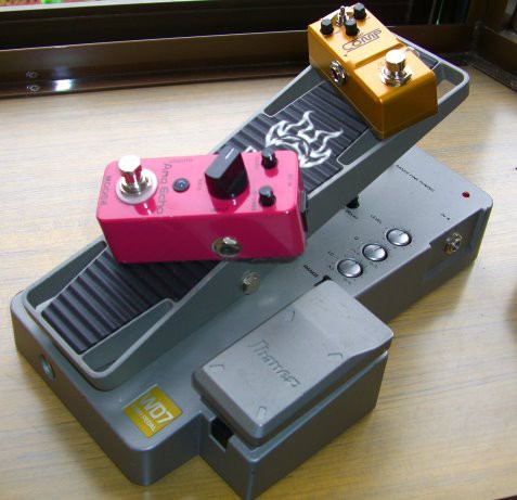 中華製ミニペダル2コめフルアナログ回路ってゆーから手に入れた