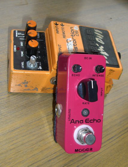 中華製ミニペダル2コめフルアナログ回路ってゆーから手に入れた