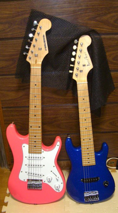 こんな見た目が可愛らしいギターってそうは無い Playtech