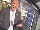 動画 自民党の高橋靖銘市議がチンピラみたいに選挙妨害をする動画が拡散されネット騒然 銃とバッジは置いていけ