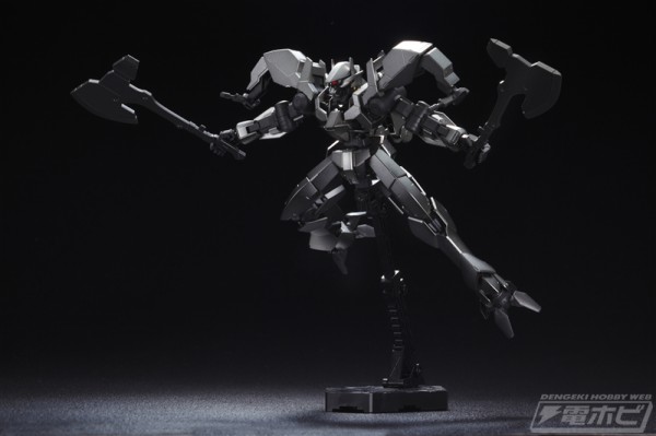 イベント販売 グレイズアイン コーティングver Rgアストレイ レッドフレーム メッキver 黒い三連プチッガイ C3tokyo16で限定ガンプラ販売に アニメと漫画と 連邦 こっそり日記