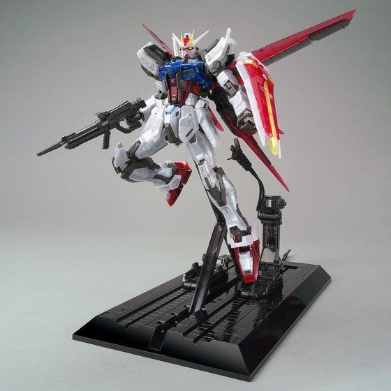 Mg エールストライクガンダム Ver Rm クリアカラー ガンダムベース限定プレバン併売 リマスター時リメイクモデルをクリア化 アニメと漫画と 連邦 こっそり日記