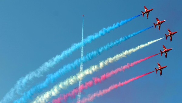 Gta5 Pc版 飛行機に虹色の煙を導入するmod登場 動画あり グランド セフト オート5写真大好きブログ Gta5攻略情報ほか