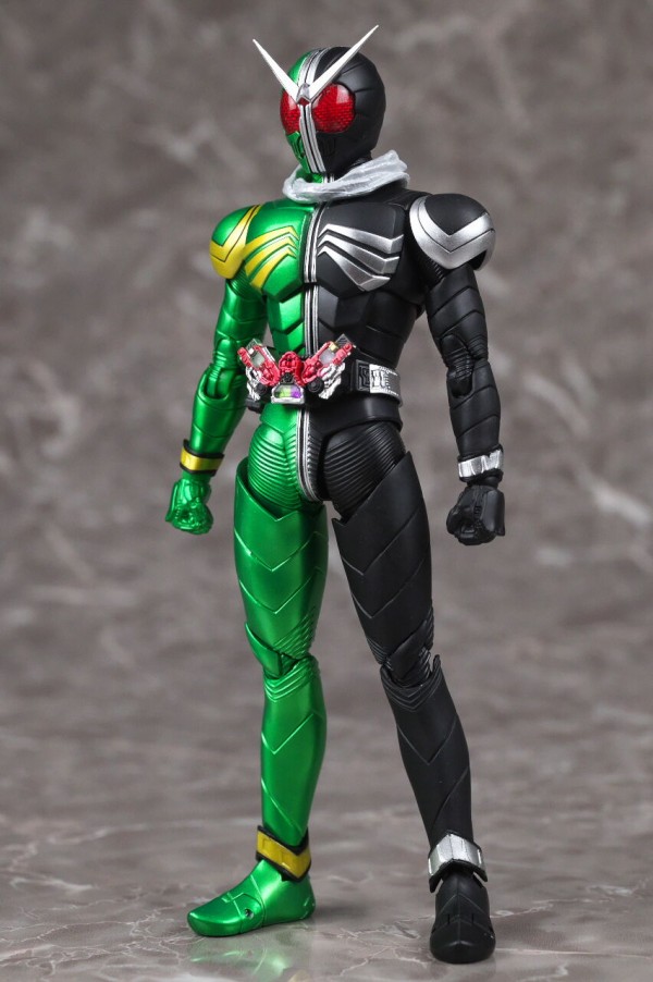 S.H.フィギュアーツ （真骨彫製法） 仮面ライダーW サイクロン