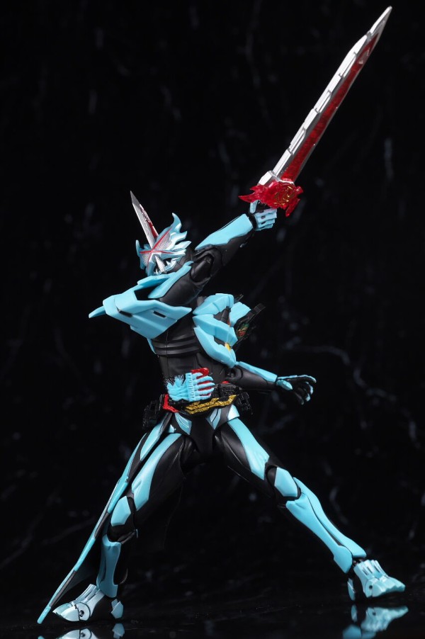 S.H.フィギュアーツ 仮面ライダーセイバー プリミティブドラゴン