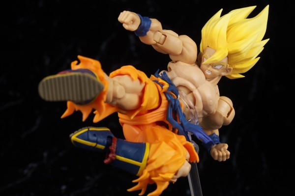 壊れてる悟空のフィギュア Amazon.co.jp: ドラゴンボールZ Clearise 超サイヤ人孫悟空