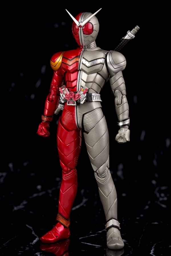 S.H.フィギュアーツ （真骨彫製法） 仮面ライダーW ヒートメタル