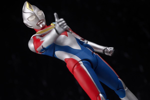 S.H.フィギュアーツ（真骨彫製法） ウルトラマンダイナ