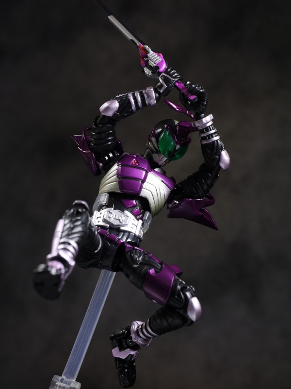 S.H.フィギュアーツ 仮面ライダーサソード wyw801m バンダイ S.H.フィギュアーツ 仮面ライダーサソード レビュー