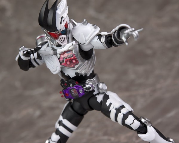 S.H.Figuarts仮面ライダーゲンム ゾンビゲーマー レベルX Amazon | バンダイ(BANDAI) S.H.Figuarts 仮面ライダーゲンム