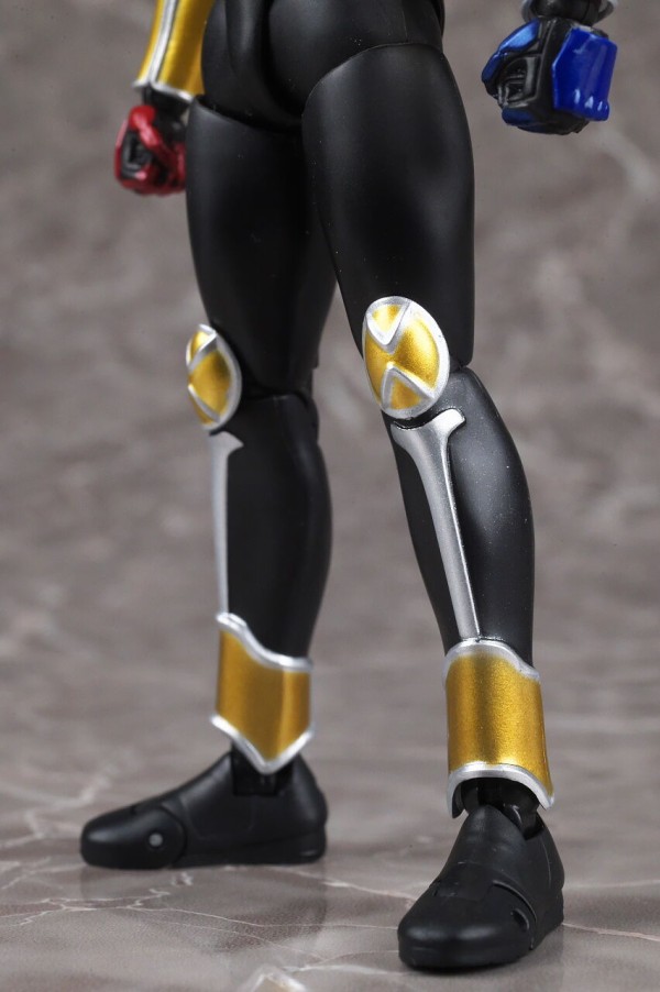 S.H.フィギュアーツ（真骨彫製法） 仮面ライダーアギト トリニティ