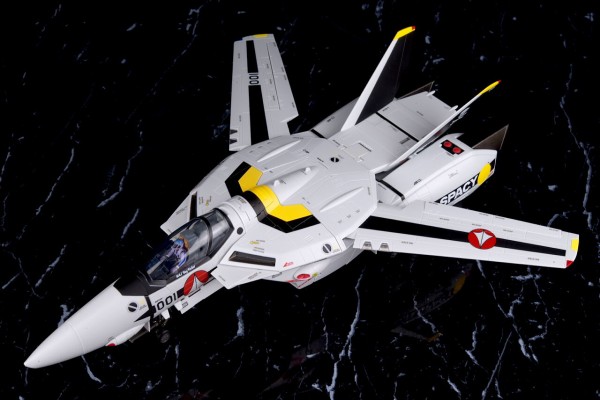 DX超合金 VF-1Sバルキリー ロイ・フォッカースペシャル DX超合金 VF-1S アーマードバルキリー（ロイ・フォッカー