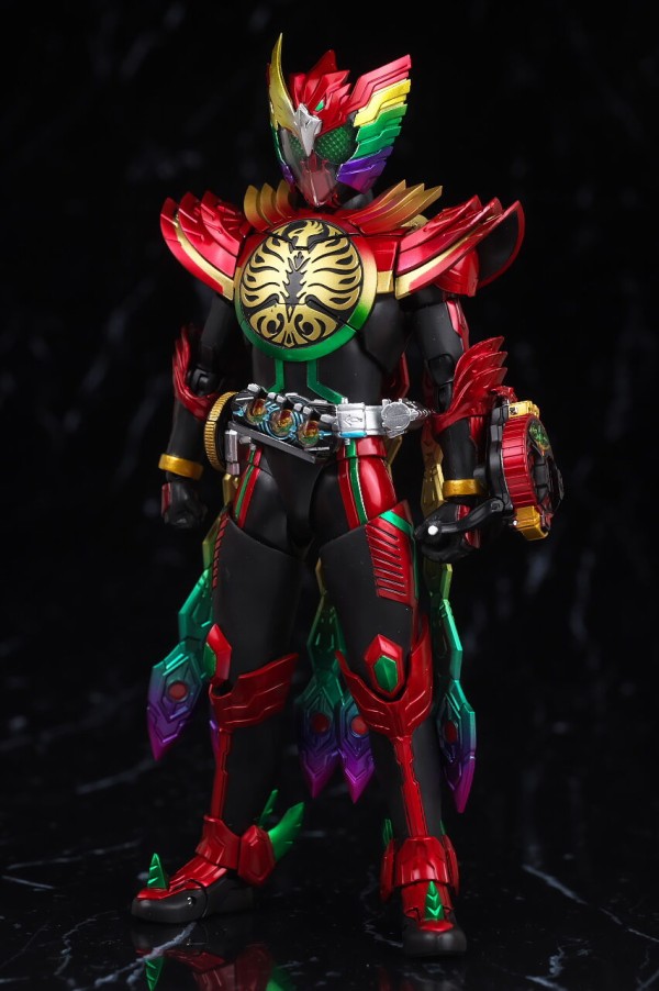 フィギュアーツ（真骨彫製法） 仮面ライダーオーズ タジャドルコンボエタニティ Amazon.co.jp: S.H.Figuarts（真骨彫製法） 仮面ライダーオーズ