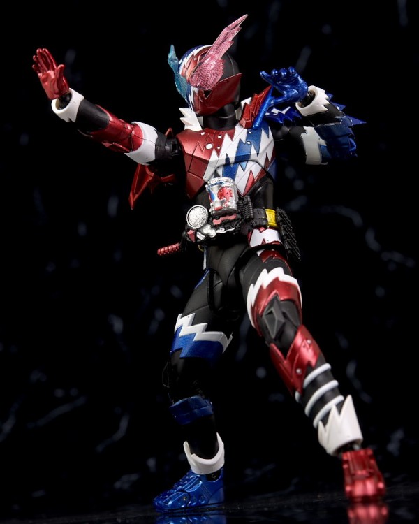 S.H.フィギュアーツ 仮面ライダービルド ラビットタンクスパークリング