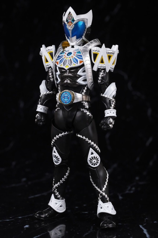 S.H.フィギュアーツ （真骨彫製法） 仮面ライダーサガ レビュー