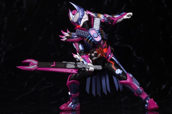 S.H.フィギュアーツ 仮面ライダーヴァルバラド S.H.Figuarts 仮面ライダーヴァルバラド | 仮面ライダーシリーズ