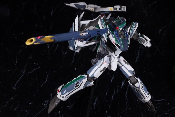 DX超合金 劇場版 VF-31AX カイロスプラス(ボーグ・コンファールト機