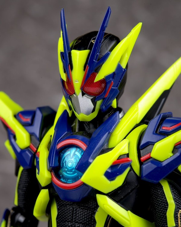 S.H.フィギュアーツ 仮面ライダーゼロワン シャイニングアサルトホッパー　新品 特写風｢仮面ライダーゼロワン シャイニングアサルトホッパー