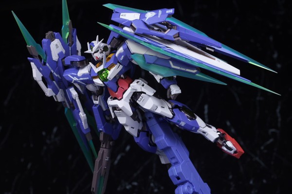 【新品】L BUILD ダブルオークアンタフルセイバー メタルビルド 003_l.jpg