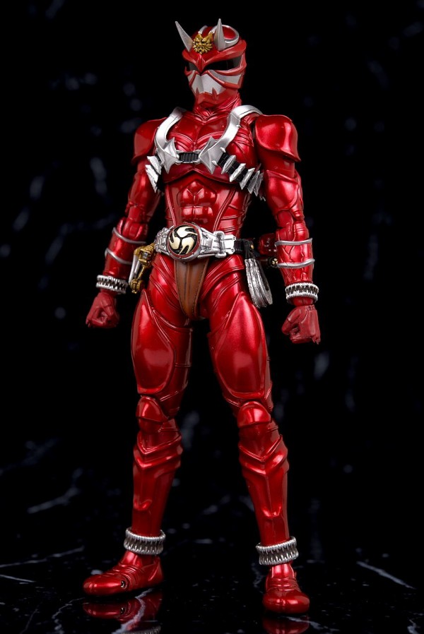 S.H.フィギュアーツ （真骨彫製法） 仮面ライダー響鬼紅