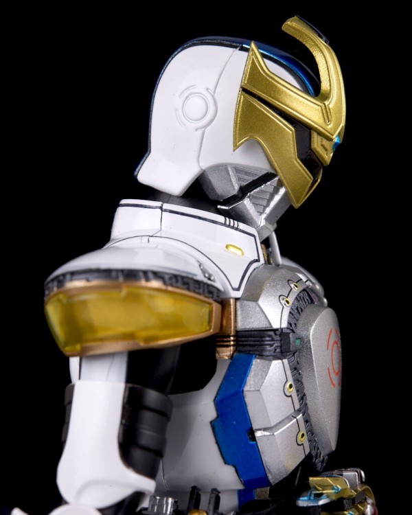 真骨頂製法SHフィギュアーツ仮面ライダーイクサ　セーブモード／バーストモード S.H.Figuarts（真骨彫製法） 仮面ライダーイクサ セーブモード