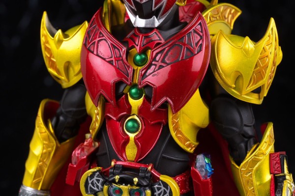 S.H.フィギュアーツ （真骨彫製法） 仮面ライダーキバ