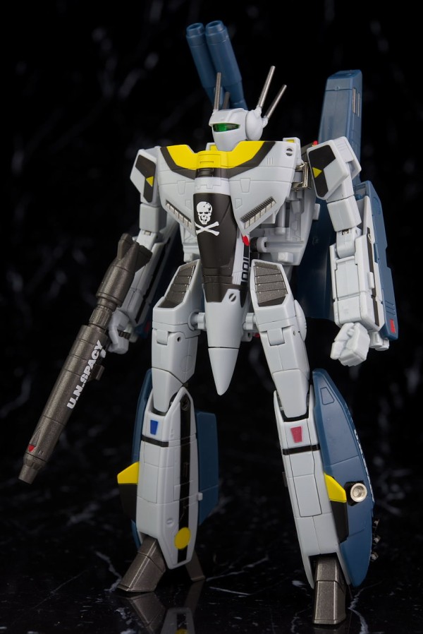 HI-METAL R VF-1S ストライクバルキリー（ロイ・フォッカー