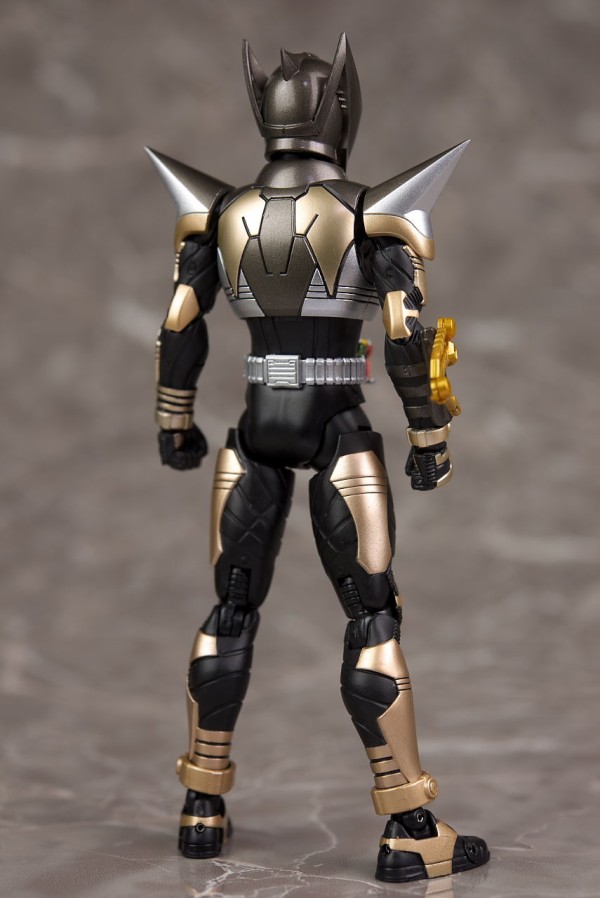 S.H.フィギュアーツ （真骨彫製法） 仮面ライダーパンチホッパー