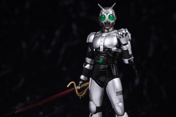 S.H.フィギュアーツ (真骨彫製法)シャドームーン レビュー : は