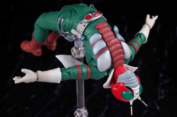 S.H.フィギュアーツ (真骨彫製法) 仮面ライダーV3 レビュー : は