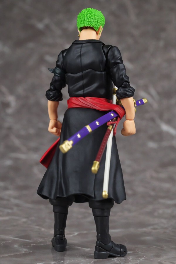 S.H.フィギュアーツ　ワンピース　鬼ヶ島討入　ゾロ　布製衣装付き ワンピース」ルフィ＆ゾロ＆サンジ、鬼ヶ島討入衣装でフィギュア