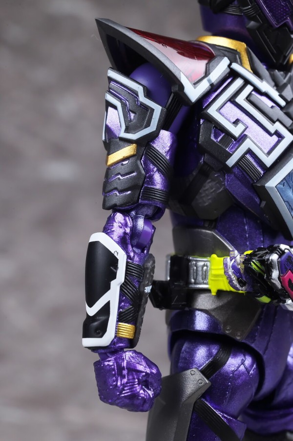 S.H.Figuarts 仮面ライダー滅亡迅雷 | 仮面ライダーゼロワン
