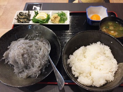 姫路 天晴水産 ぽっぽ家 生しらす丼 安いネタ 旨いネタ 隠れ家ブログ 立呑み ま